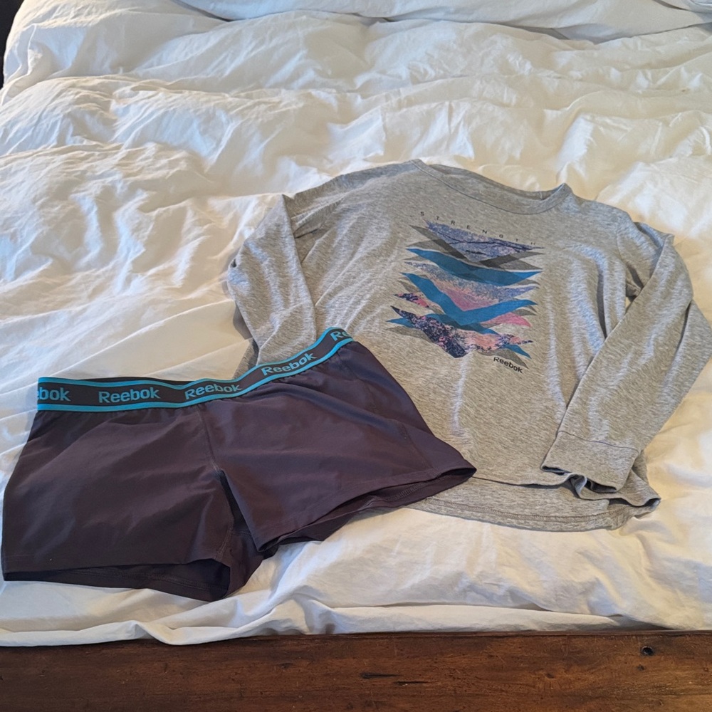 Reebok Gray and Blue Graphic Set XL Womens